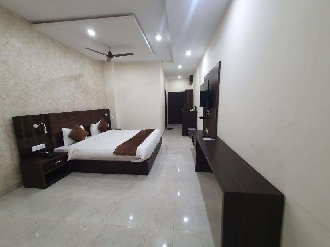 Akash Hotel Managed By Jk Hotels & Resorts Kathua Dış mekan fotoğraf