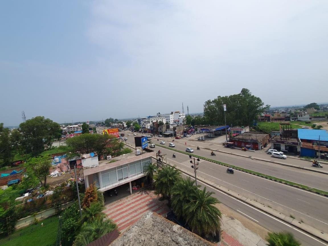 Akash Hotel Managed By Jk Hotels & Resorts Kathua Dış mekan fotoğraf